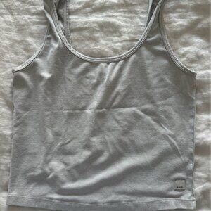 Vuori Tank Top - Size Medium